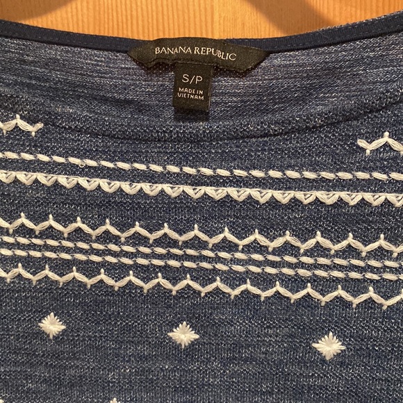 Banana Republic summer top. Size small - Picture 2 of 3